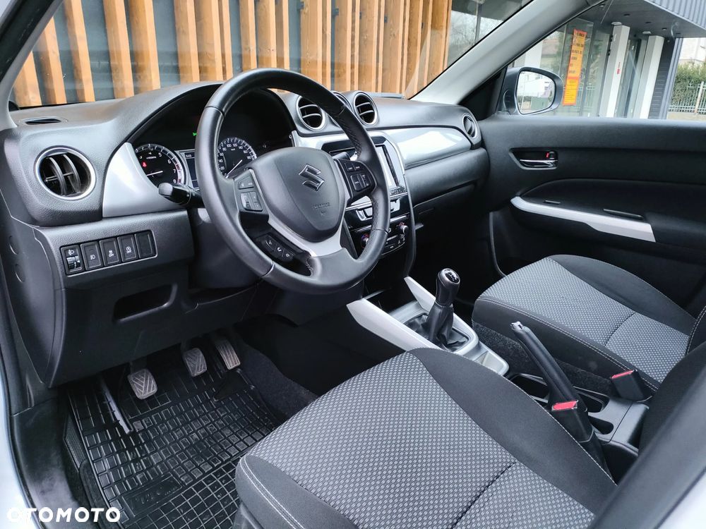 Suzuki Vitara 1.6 Premium 2WD - 21