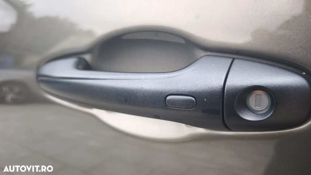 Toyota Hilux 4x4 Double Cab Autm. Invincible - 19