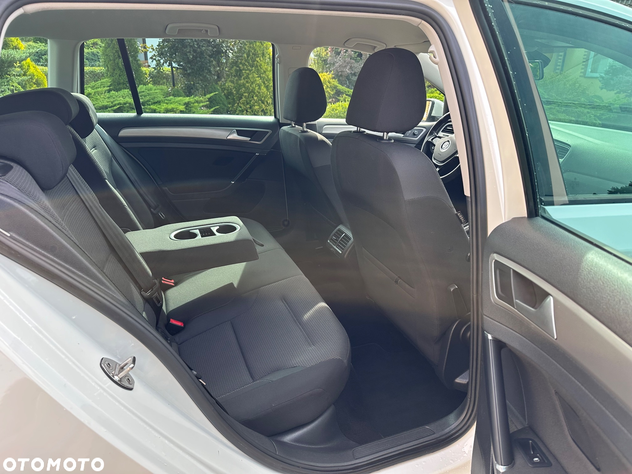 Volkswagen Golf - 19