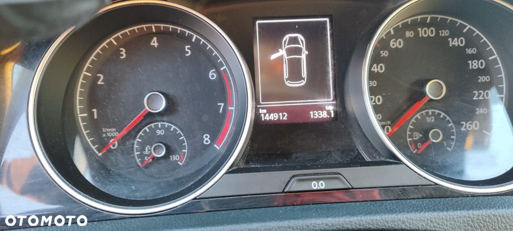 Volkswagen Golf - 10