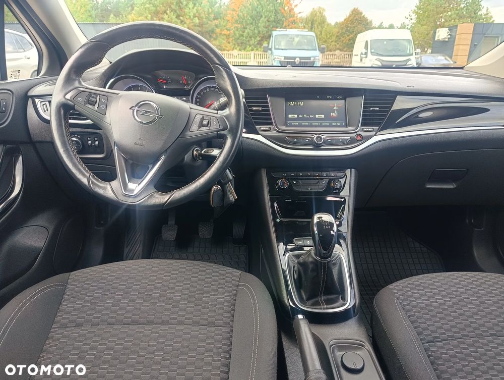 Opel Astra 1.4 Turbo Business - 18