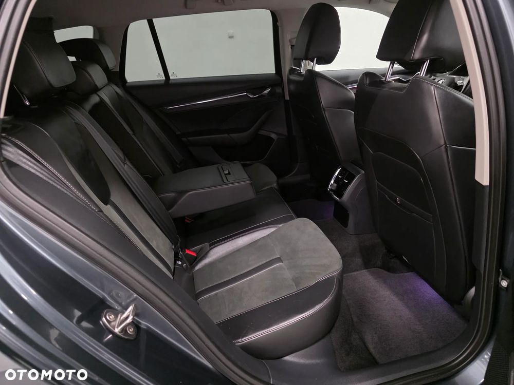 Skoda Octavia 2.0 TDI DSG Exclusive Plus - 21