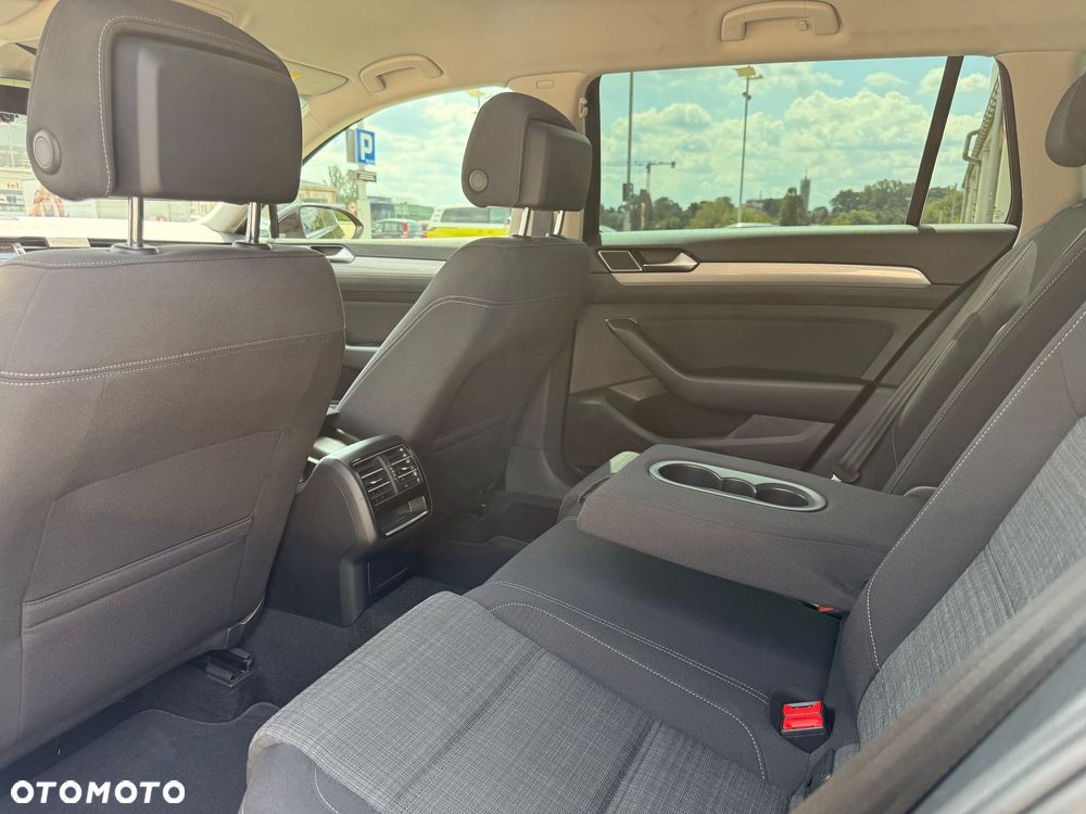 Volkswagen Passat 2.0 TDI EVO Business - 19