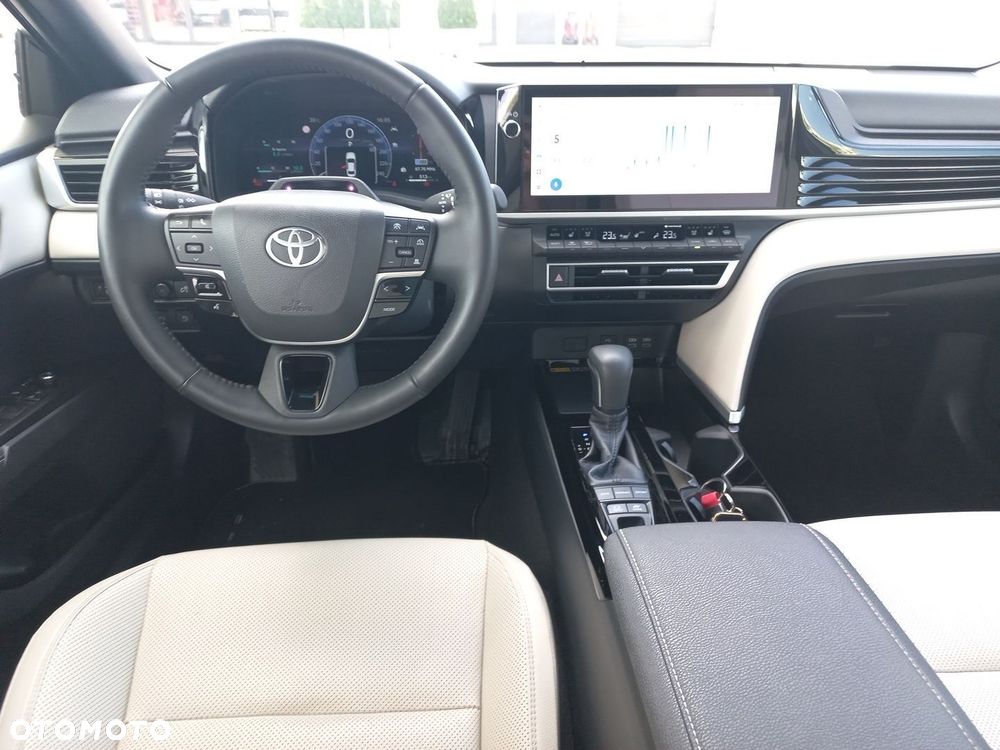 Toyota Camry - 15