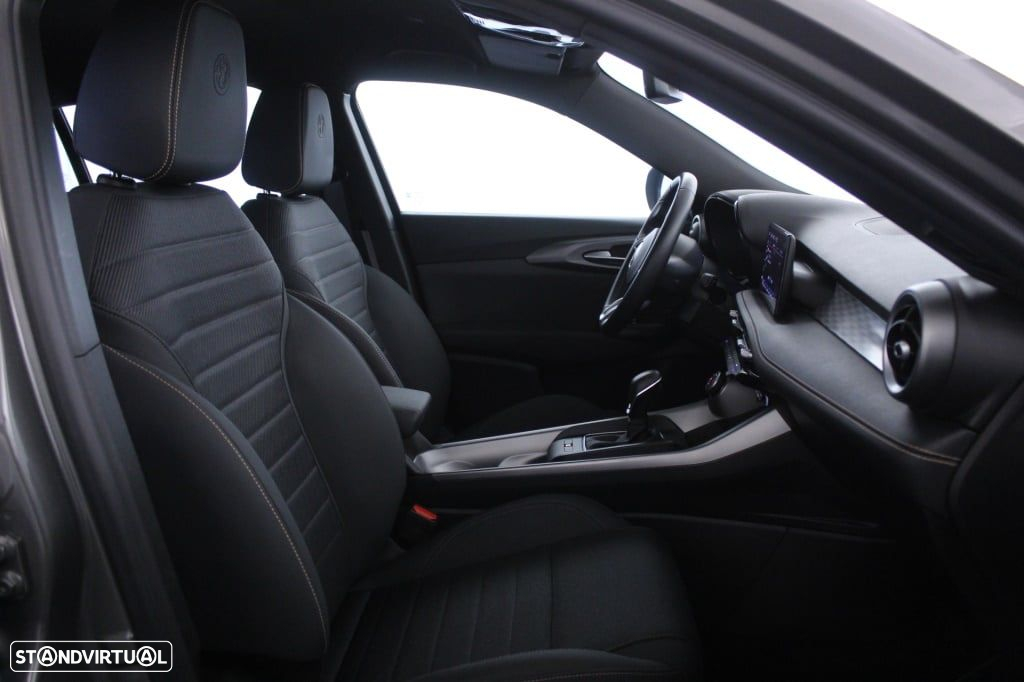 Alfa Romeo Tonale 1.5 Hybrid Veloce - 14