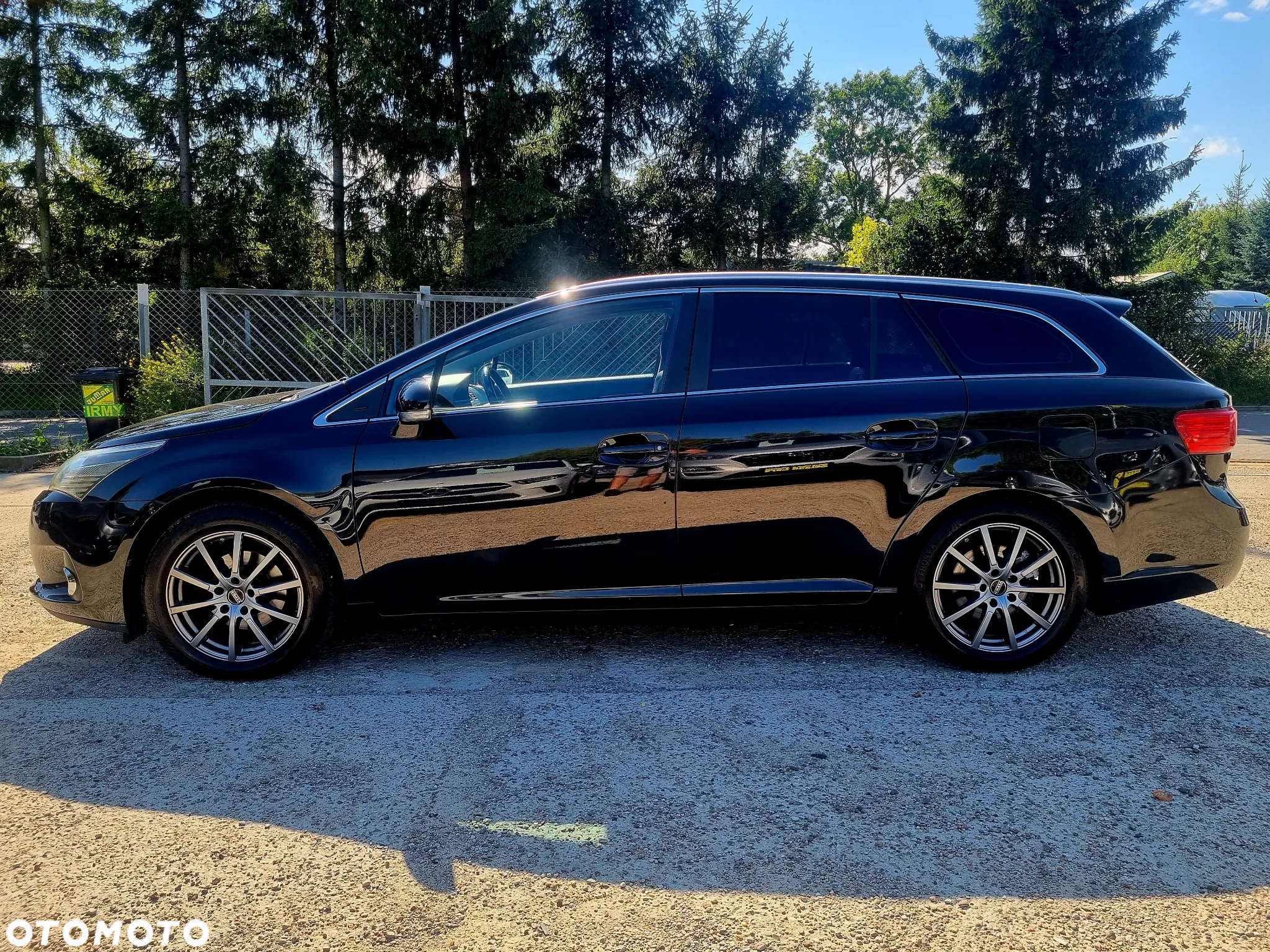 Toyota Avensis 1.8 Sol NAVI - 8