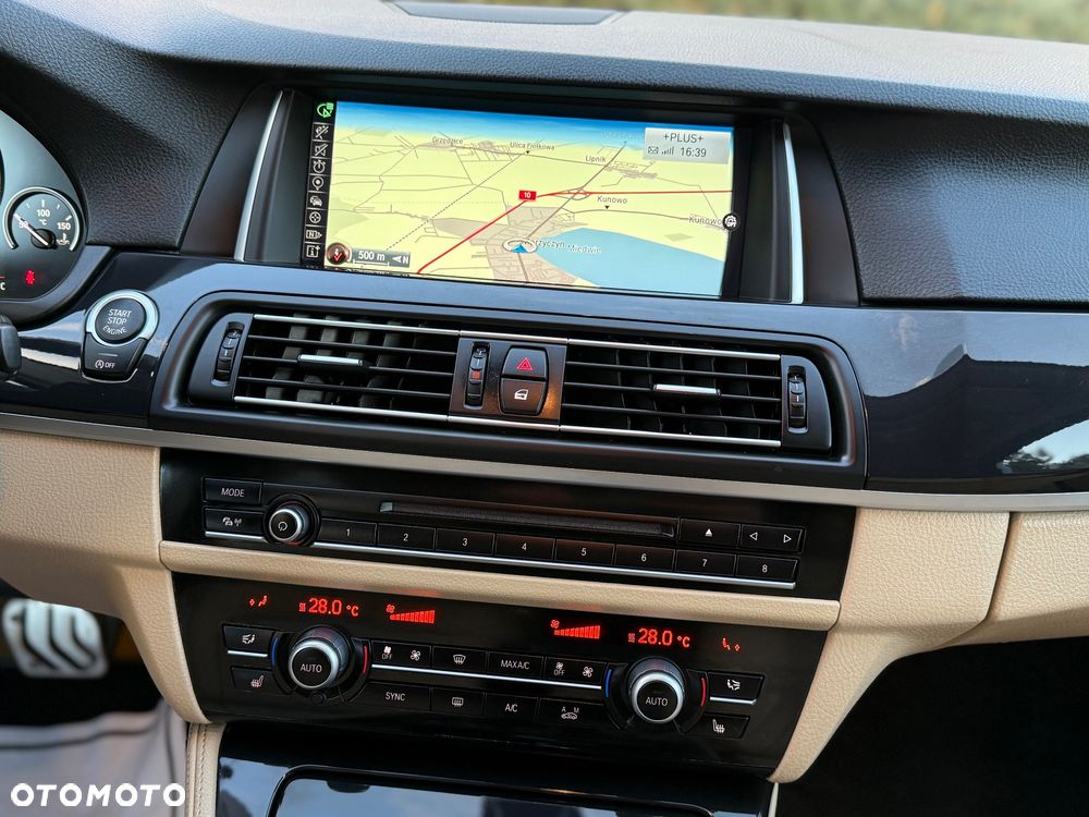 BMW Seria 5 520d xDrive - 21