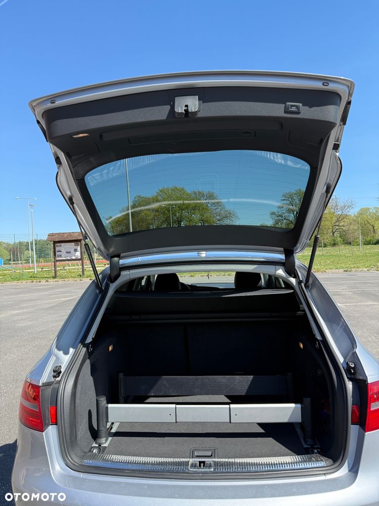 Audi A4 Avant 2.0 TDI Quattro Line S tronic - 15