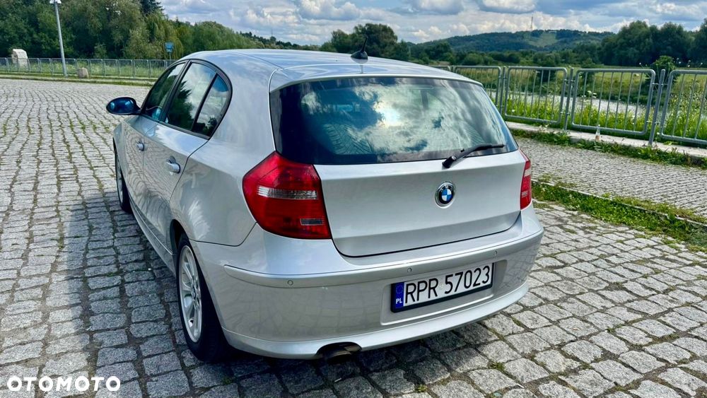 BMW Seria 1 116i - 11