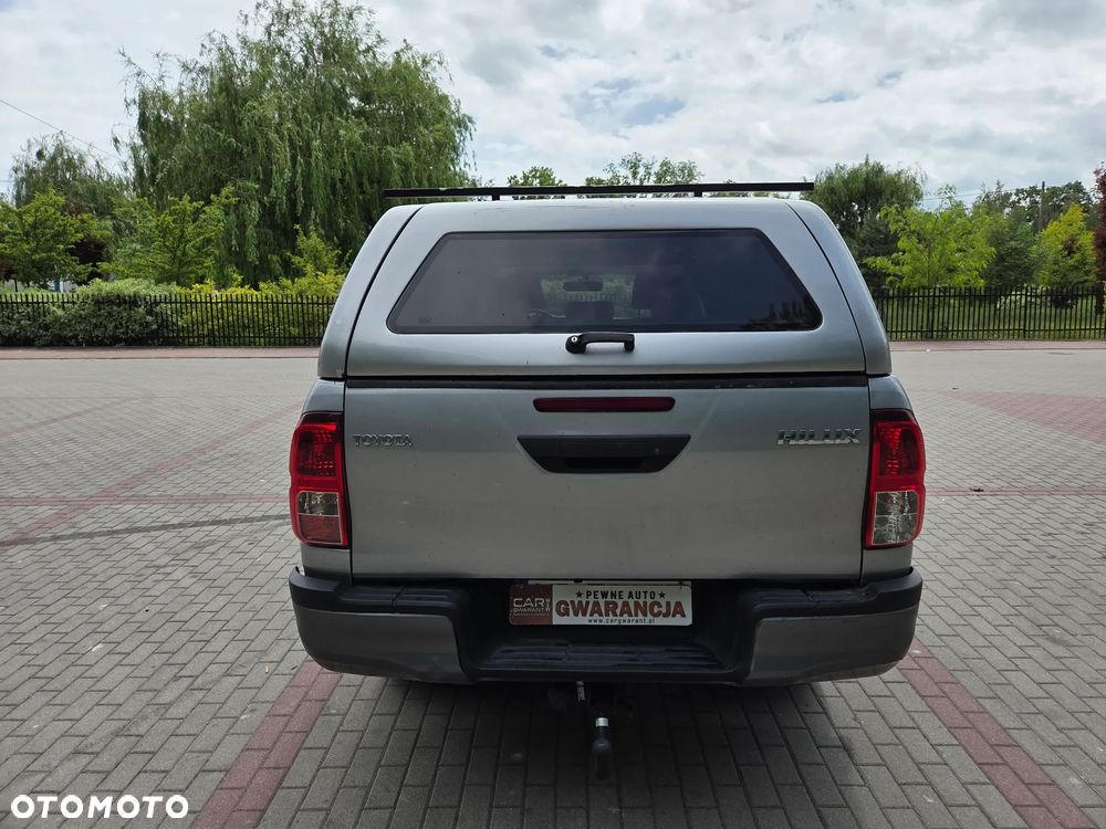 Toyota Hilux - 5