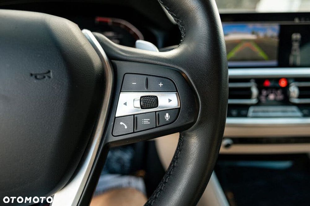 BMW Seria 3 330i xDrive M Sport - 17