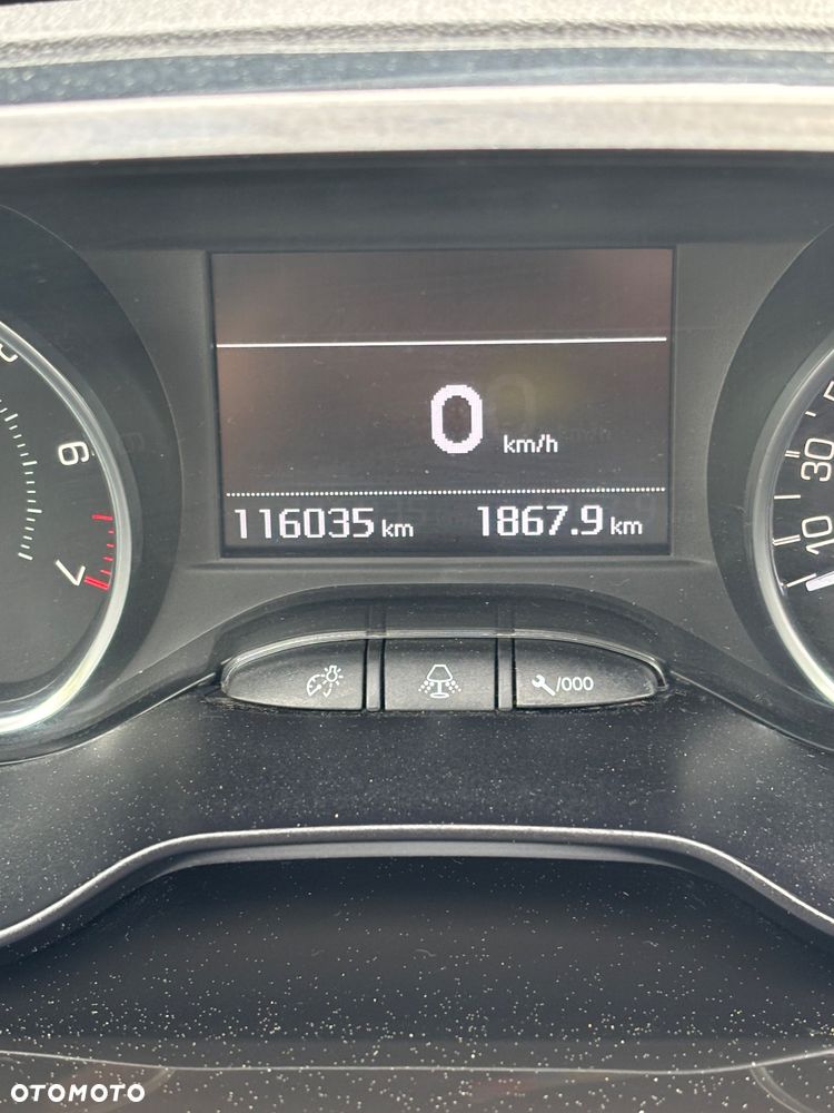 Peugeot 208 82 VTI Allure - 12