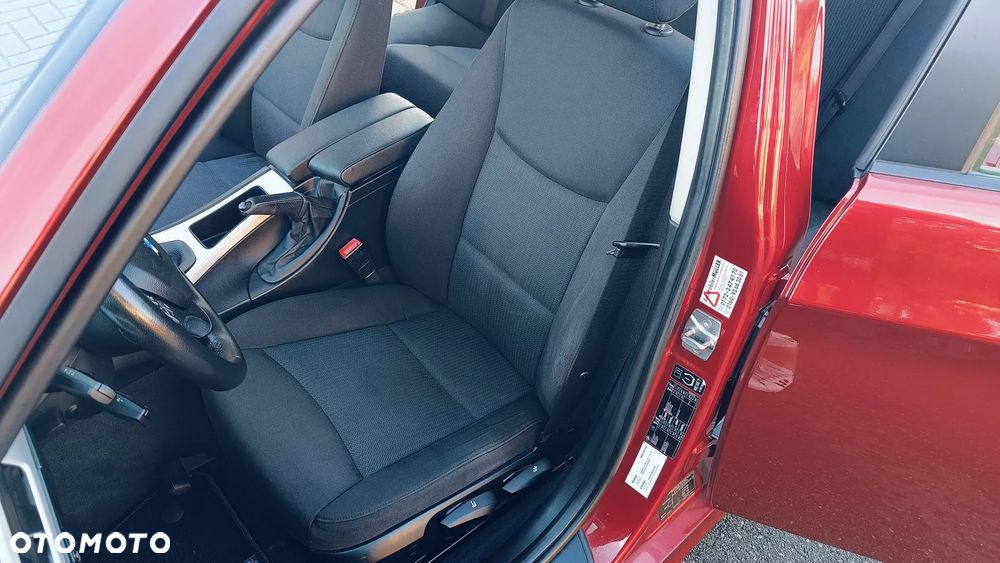 BMW Seria 3 318i - 14