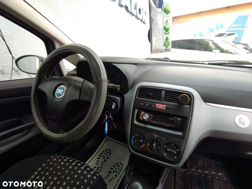 Fiat Grande Punto - 12