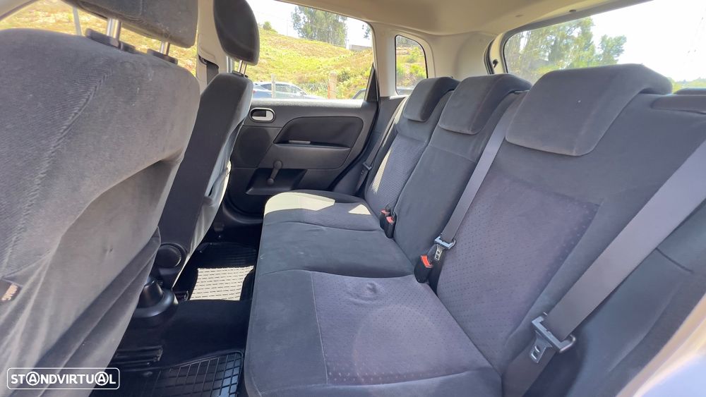Ford Fiesta 1.25 Ghia - 9