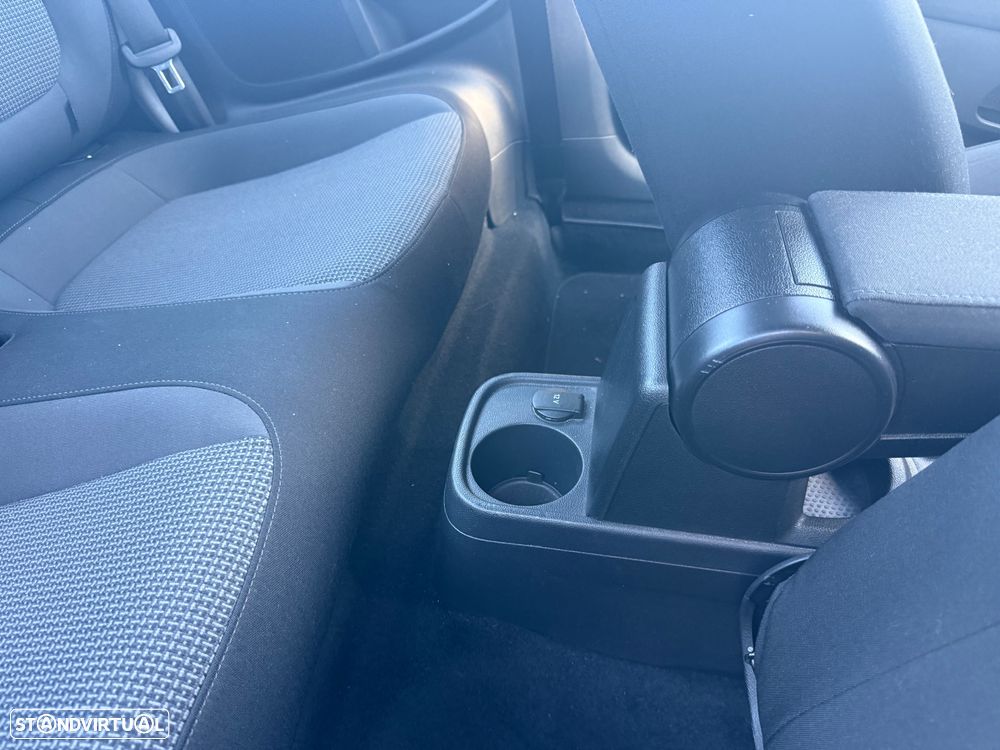 VW New Beetle 1.6 TDi Design - 34