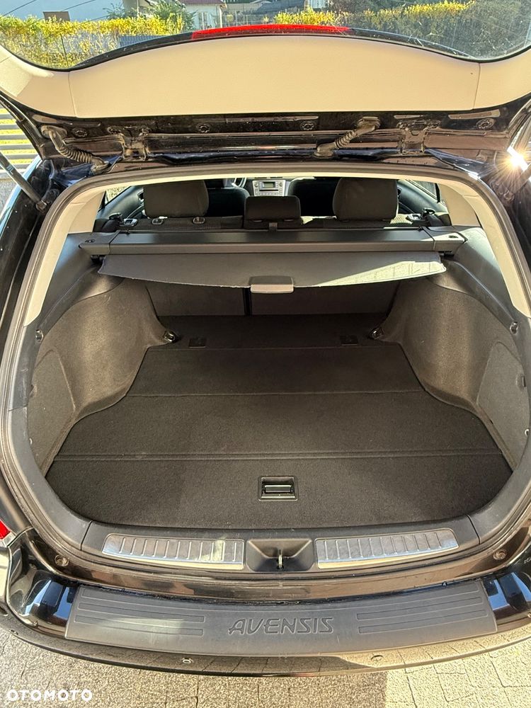 Toyota Avensis 1.8 VVT-i Combi - 17