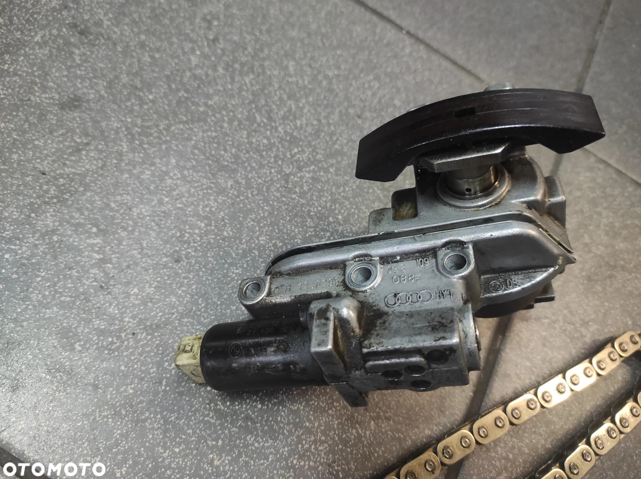 NAPINACZ ŁAŃCUCHA ROZRZADU 1.8 T FAZATOR ŁAŃCUCH REGULATOR FAZ ROZRZĄDU 058109088E WYSYŁKA !!! - 2