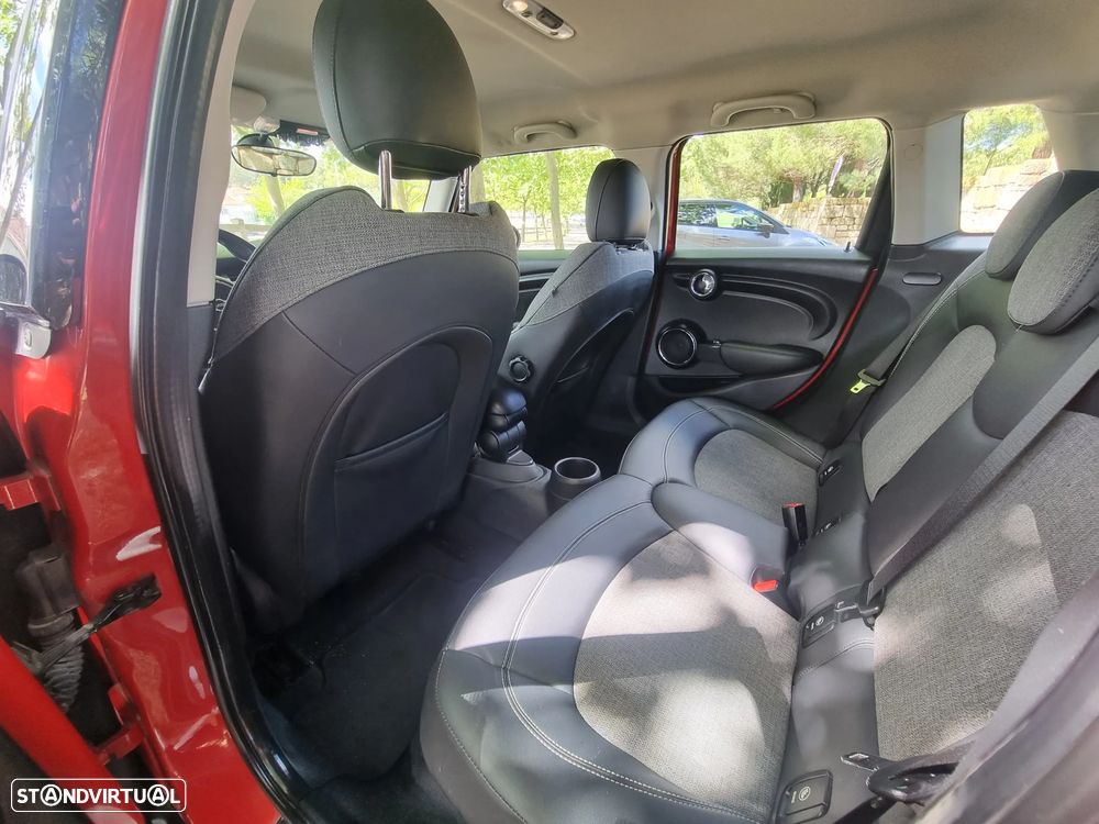 MINI 5 Portas Cooper D - 32