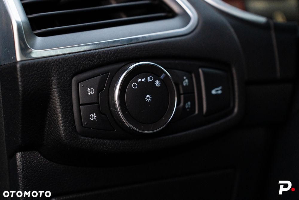 Ford S-Max 2.0 TDCi Titanium PowerShift - 15