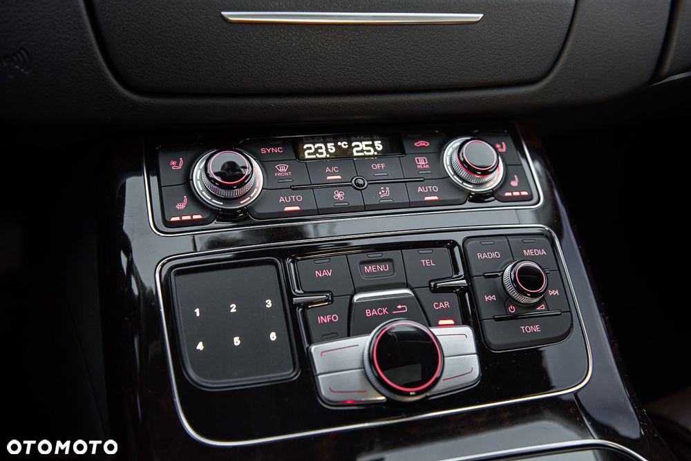 Audi A8 - 35
