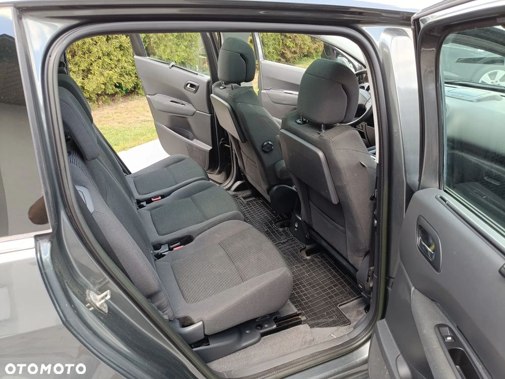 Peugeot 5008 - 21