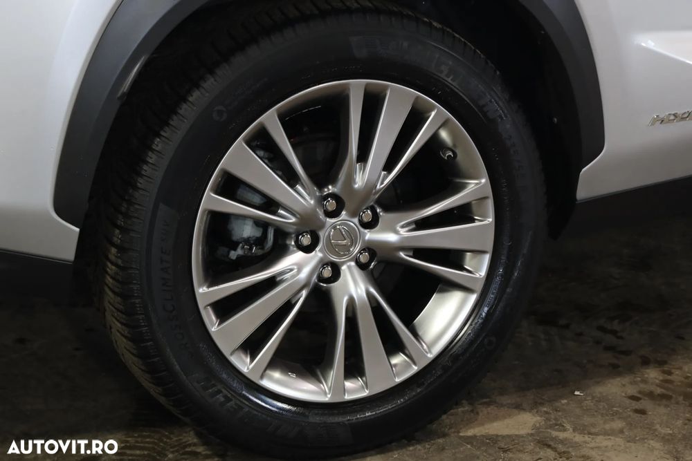 Lexus Seria NX 300h - 31