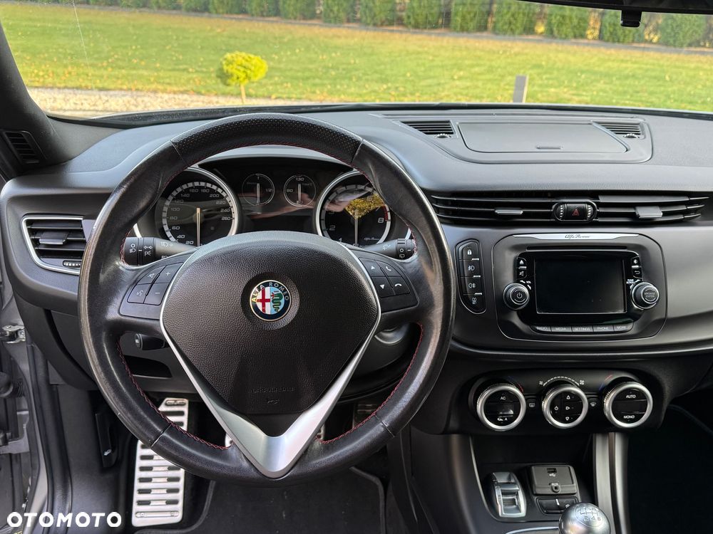 Alfa Romeo Giulietta ver-1-4-tb-sport - 37