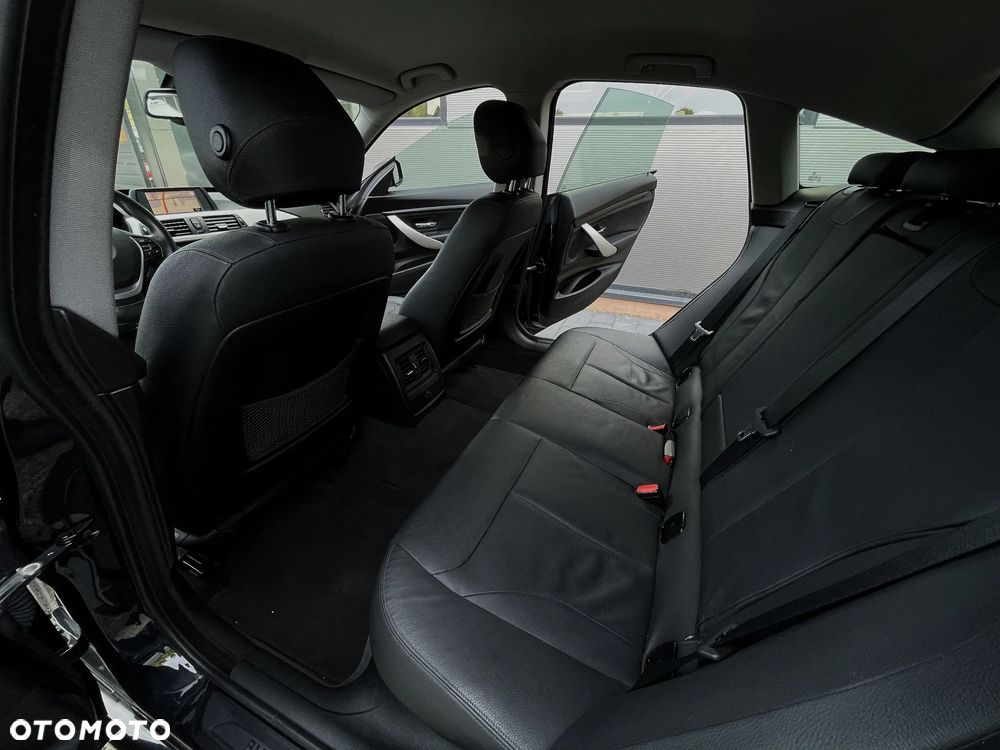 BMW 3GT 320i M Sport - 21