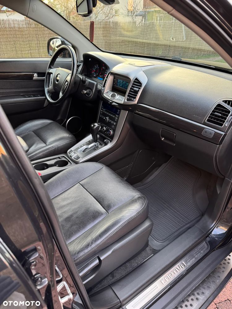 Chevrolet Captiva 2.2 D LT+ - 14