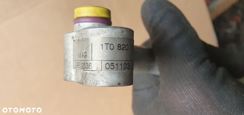 Przewód rurka klimatyzacji klimy VW Touran 1.9 TDI 1T0820743AA - 8