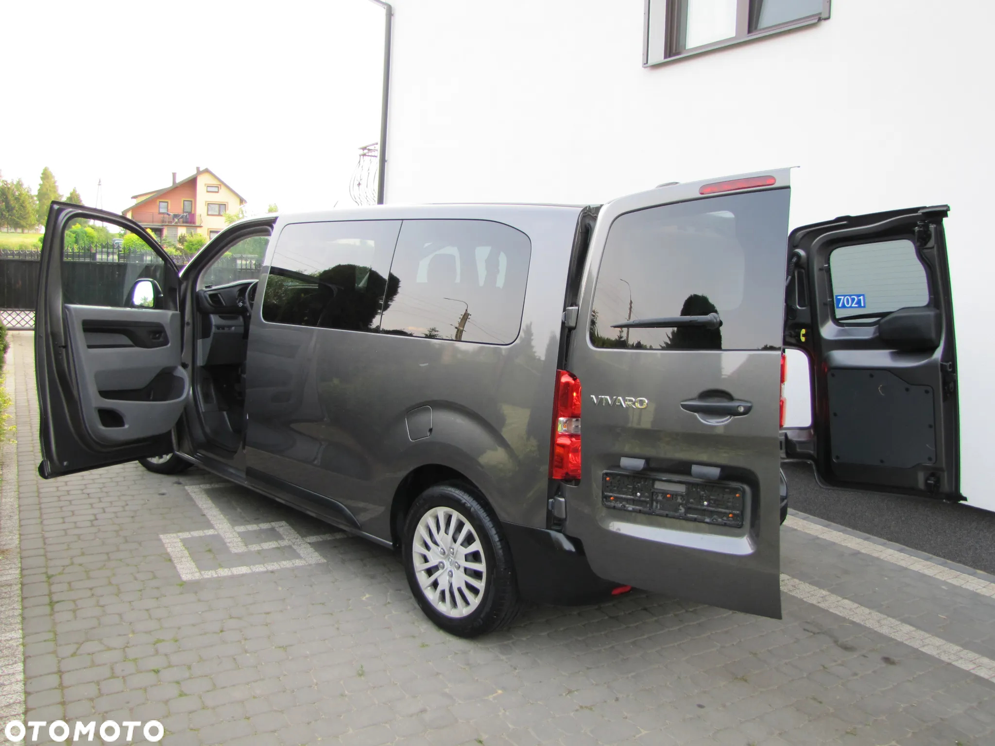 Opel Vivaro - 13