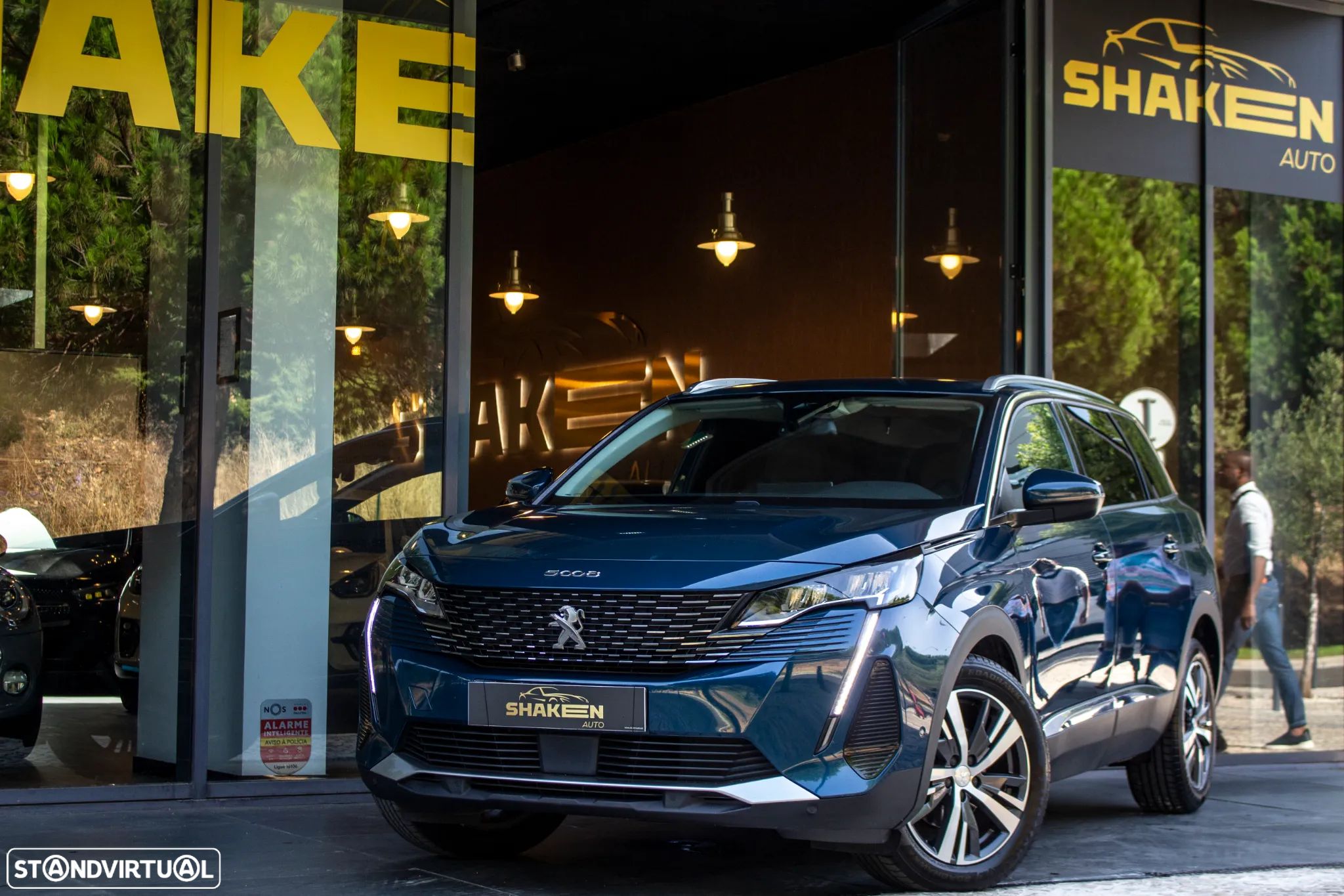 Peugeot 5008 1.5 BlueHDi Allure EAT8 - 1