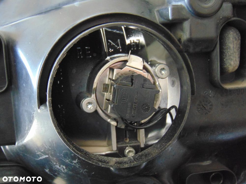 ORYGINAŁ lampa przednia przód lewa prawa czarna VW Volkswagen Polo 4 IV 9N FL lift 05-09r - 12