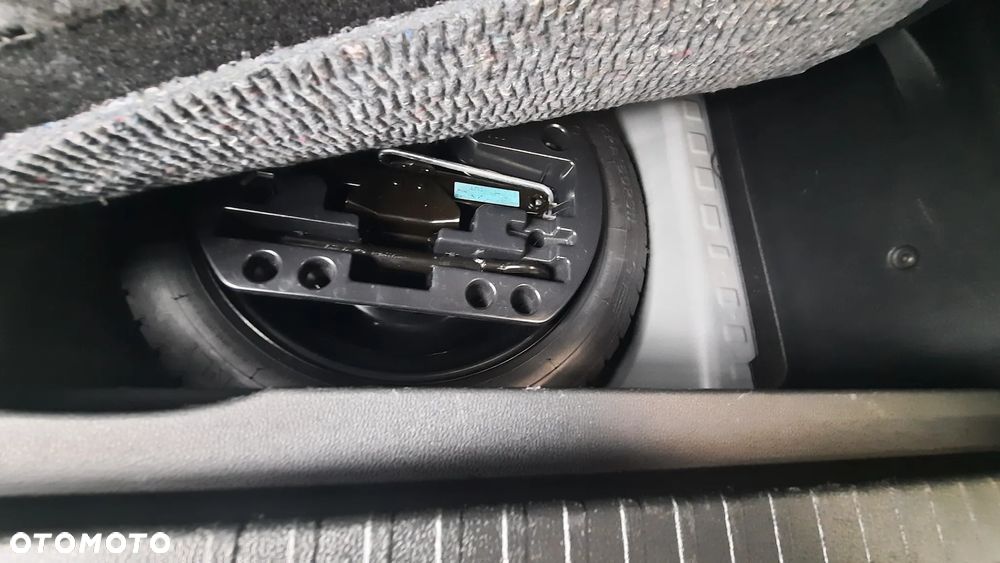 Renault Captur TCe 150 EDC GPF INTENS - 29