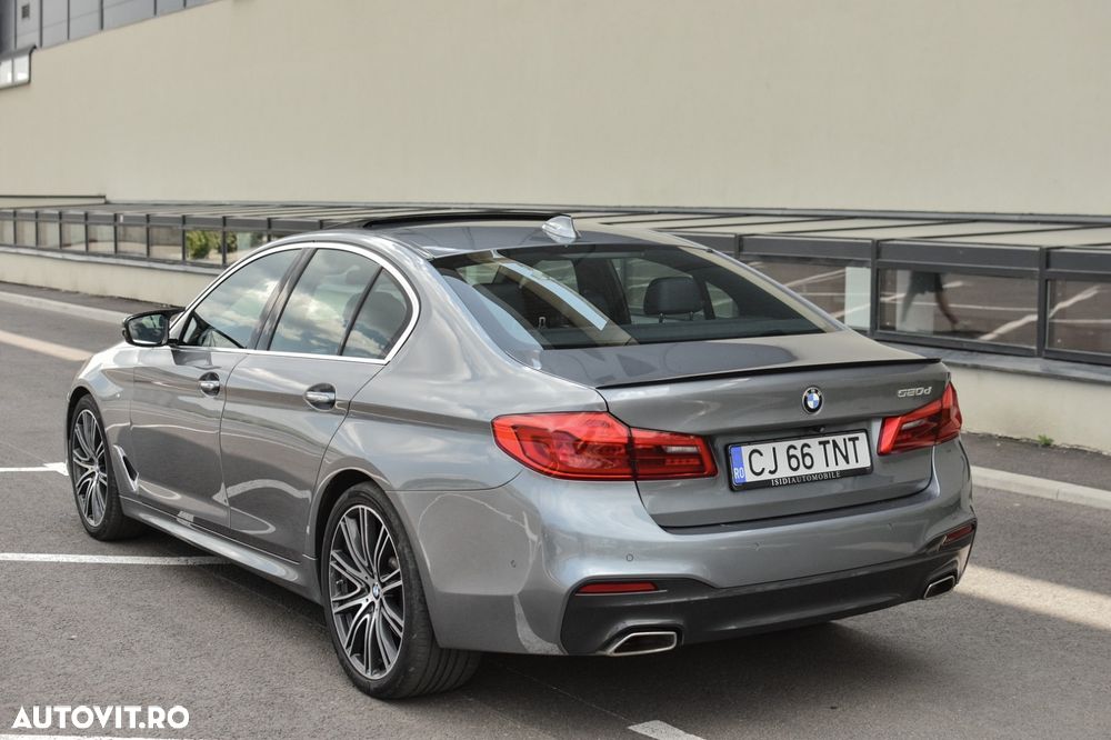 BMW Seria 5 520d Aut. M Sport Edition - 3