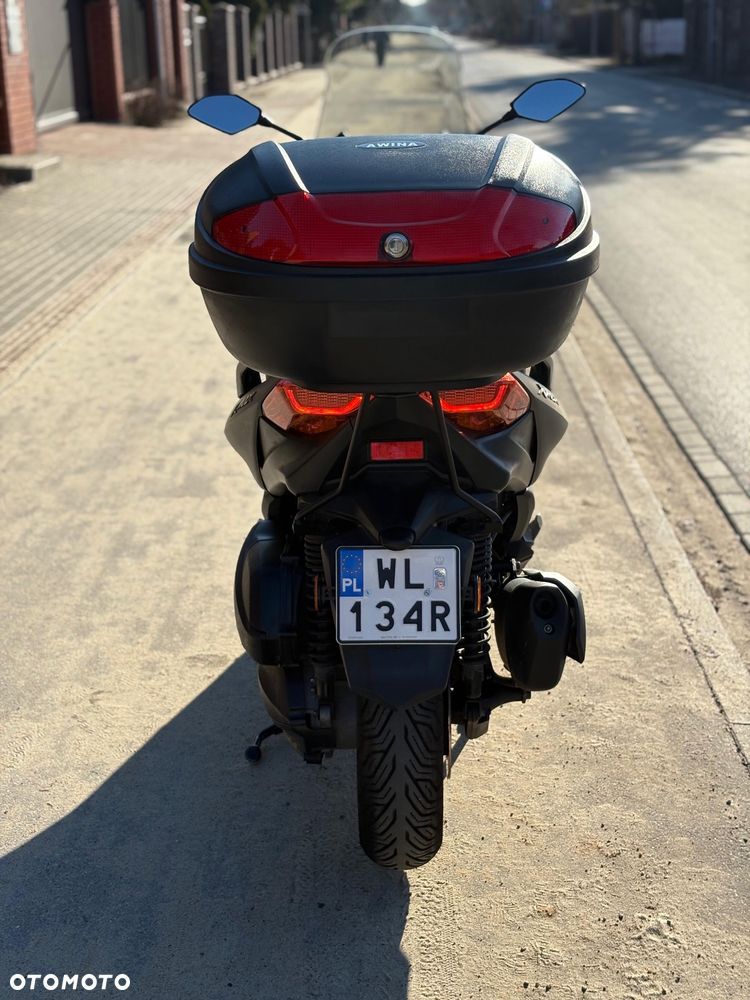 Yamaha X-max - 5