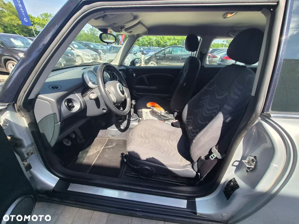 MINI Cooper Standard - 10