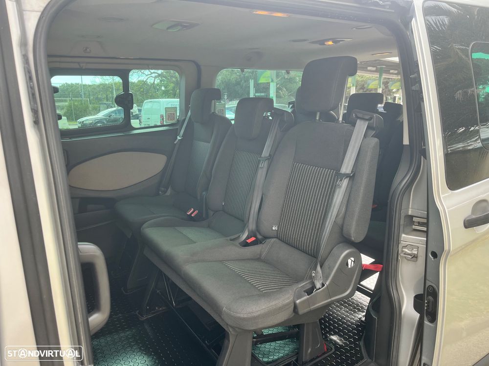 Ford Tourneo Custom 2.2 TDCi H1 - 10