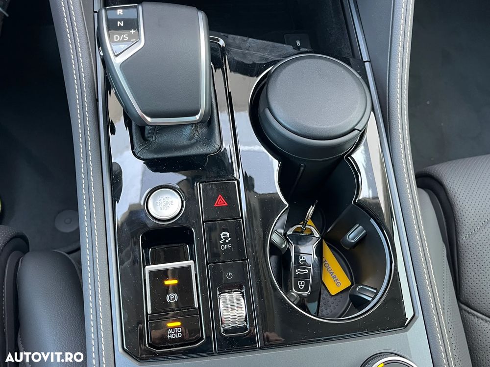 Volkswagen Touareg V6 TDI 4MOTION Elegance - 29