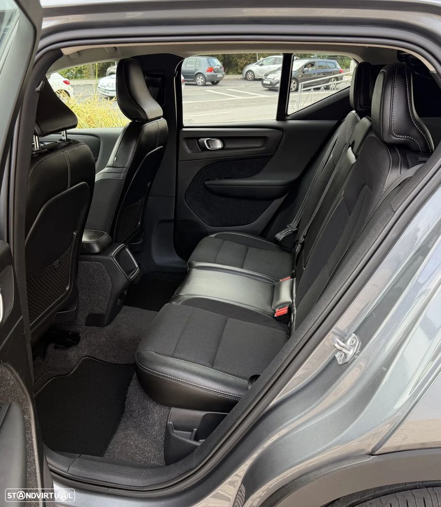 Volvo XC 40 2.0 D3 Momentum - 24