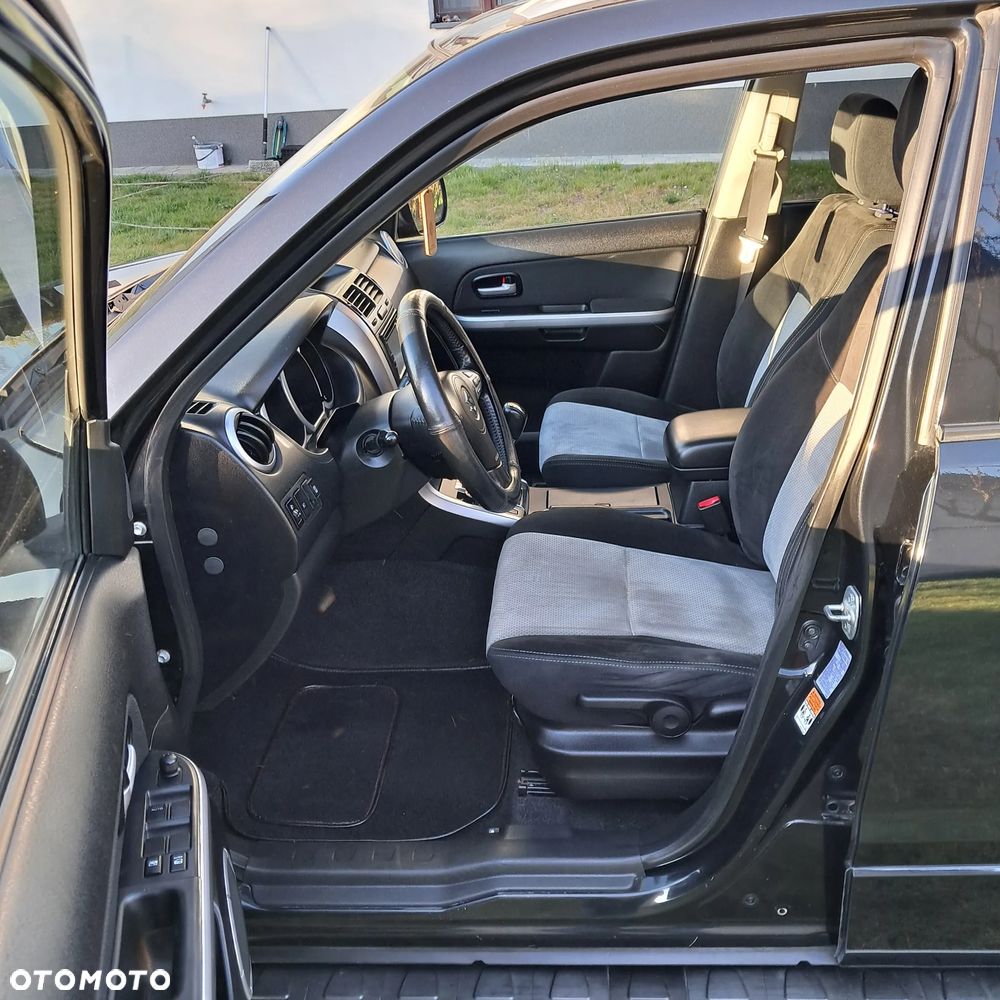 Suzuki Grand Vitara 2.0 Comfort Limited - 19