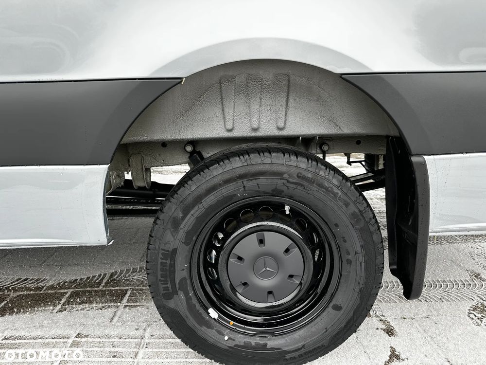 Mercedes-Benz Sprinter 319 CDI Furgon Select długi 4325 mm L3H2 - 13