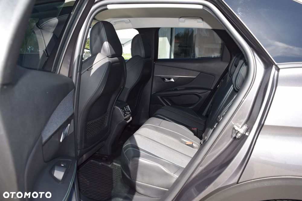Peugeot 3008 225 e-EAT8 Allure - 25