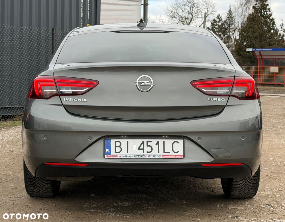 Opel Insignia - 30