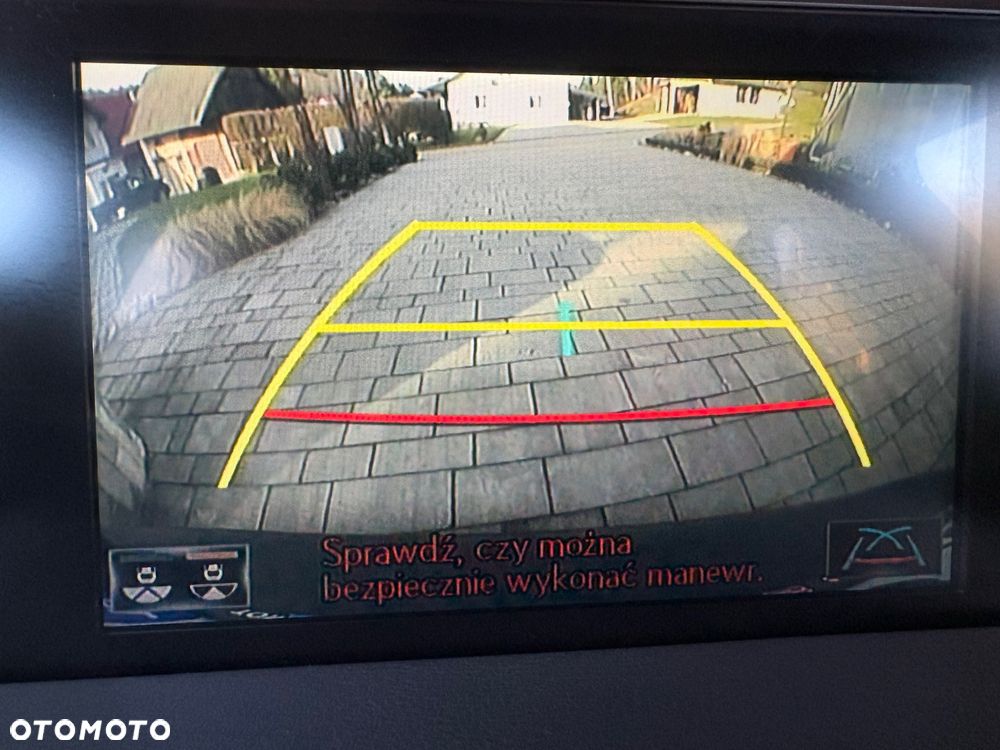 Lexus UX 250h Prestige 2WD - 27