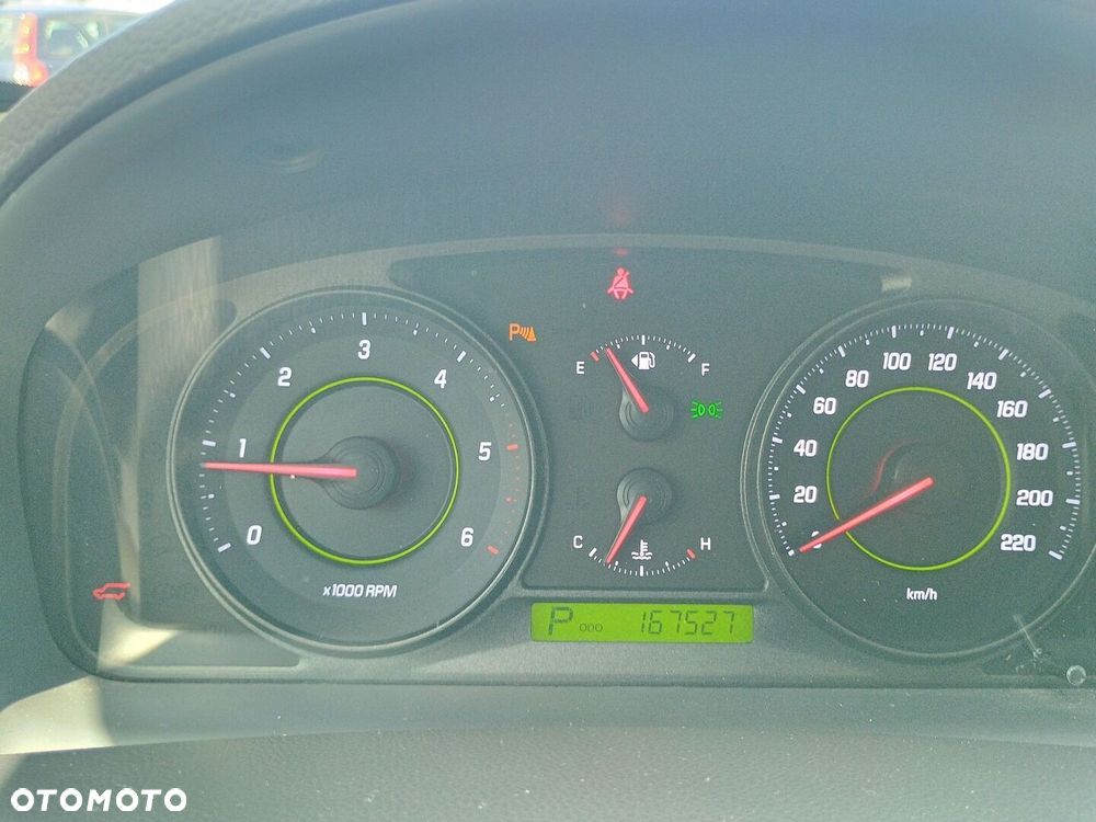 Chevrolet Captiva 2.0 d LT high 5os - 21