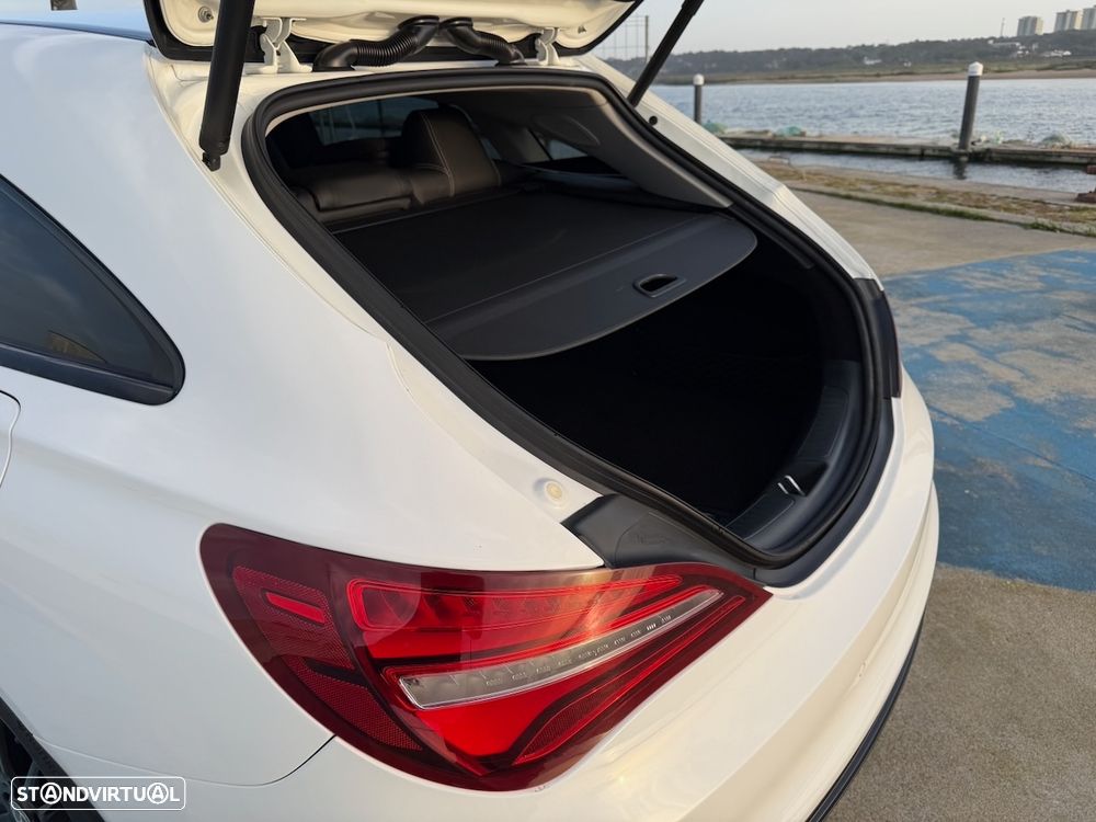Mercedes-Benz CLA 220 d Shooting Brake AMG Line Aut. - 30
