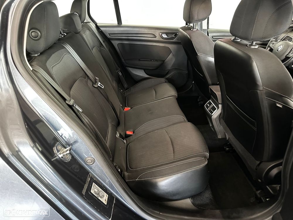 Renault Mégane Sport Tourer - 29