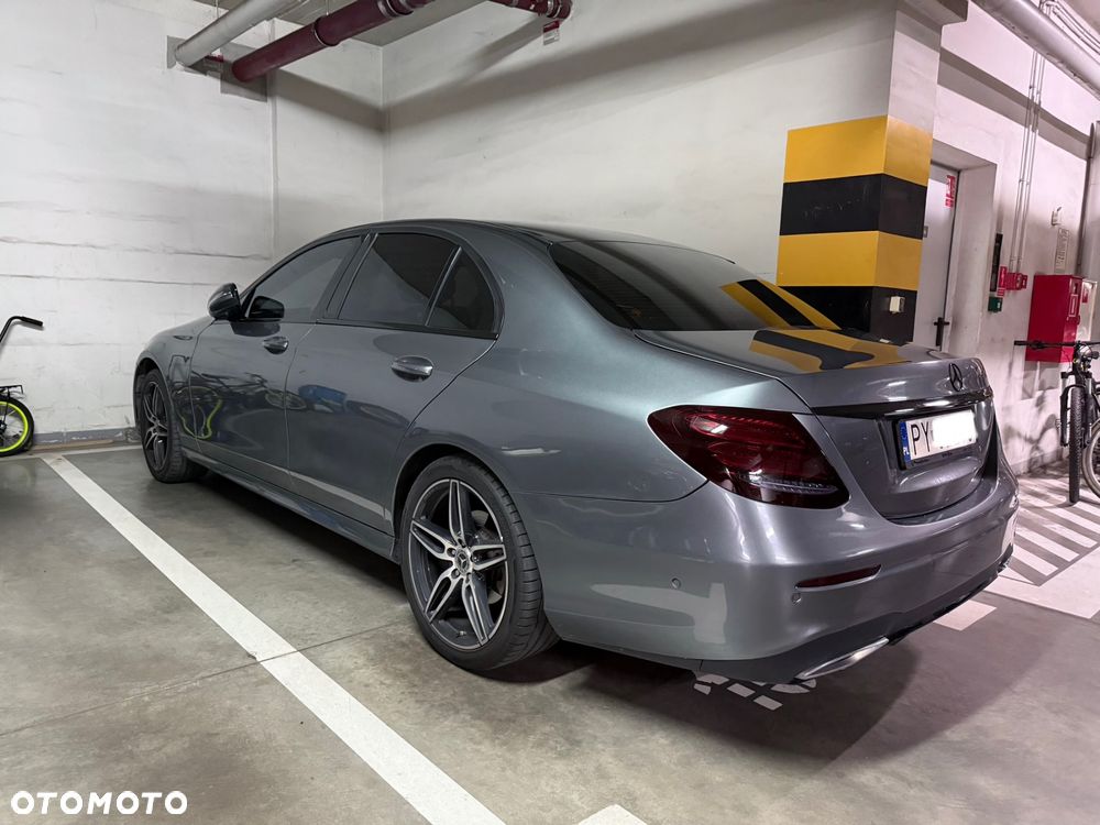 Mercedes-Benz Klasa E 220 d 9G-TRONIC - 11